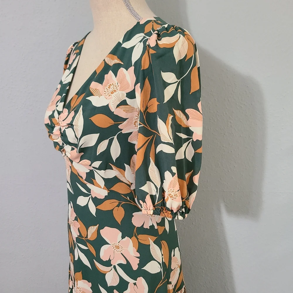 Gal Meets Glam Tegan Floral Tiered‎ Midi Dress Size 4